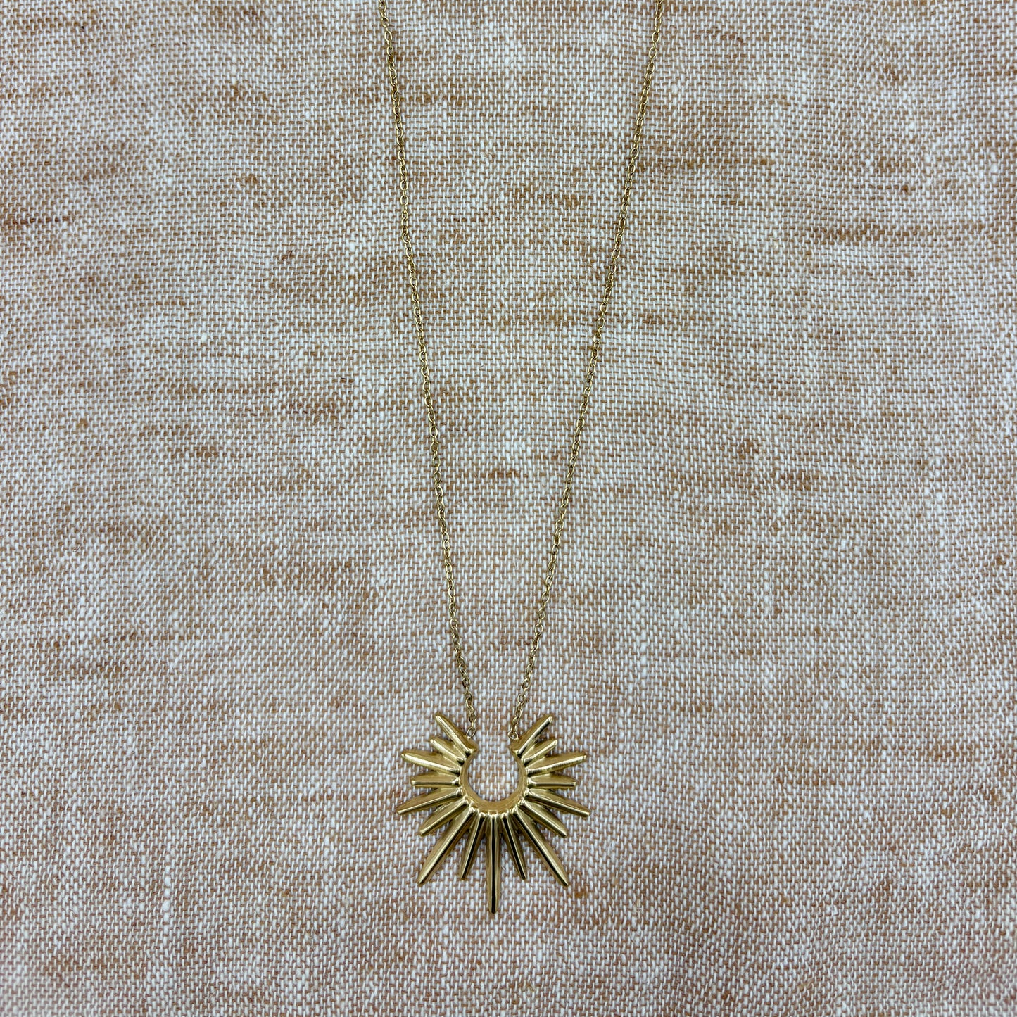 Vedrà - Sunburst necklace