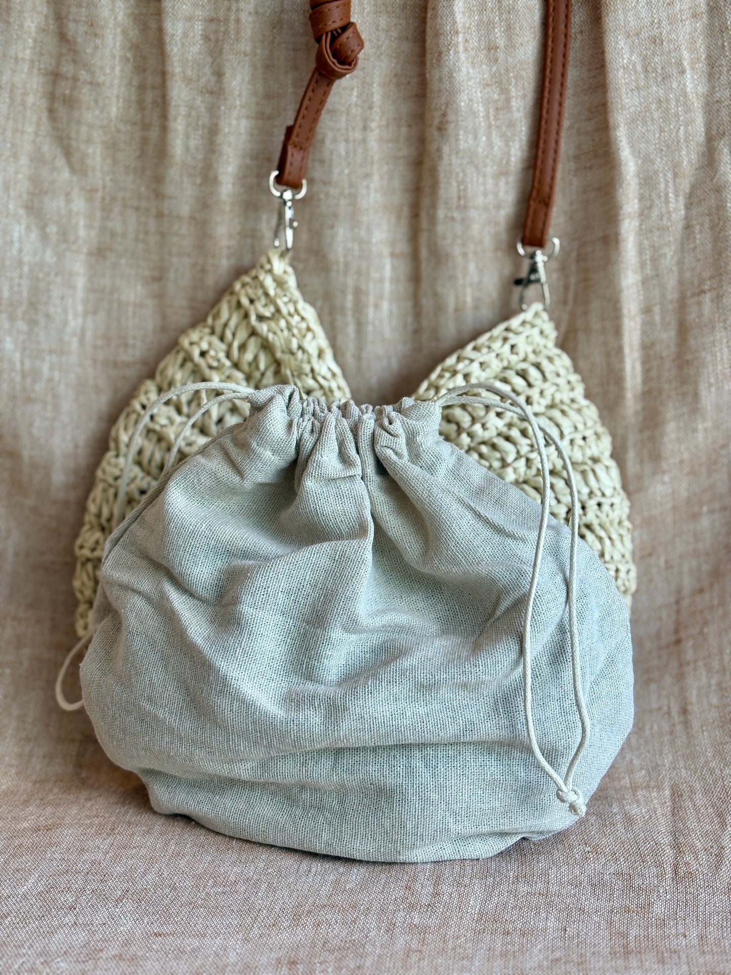 Carbis - Cross body Shell bag