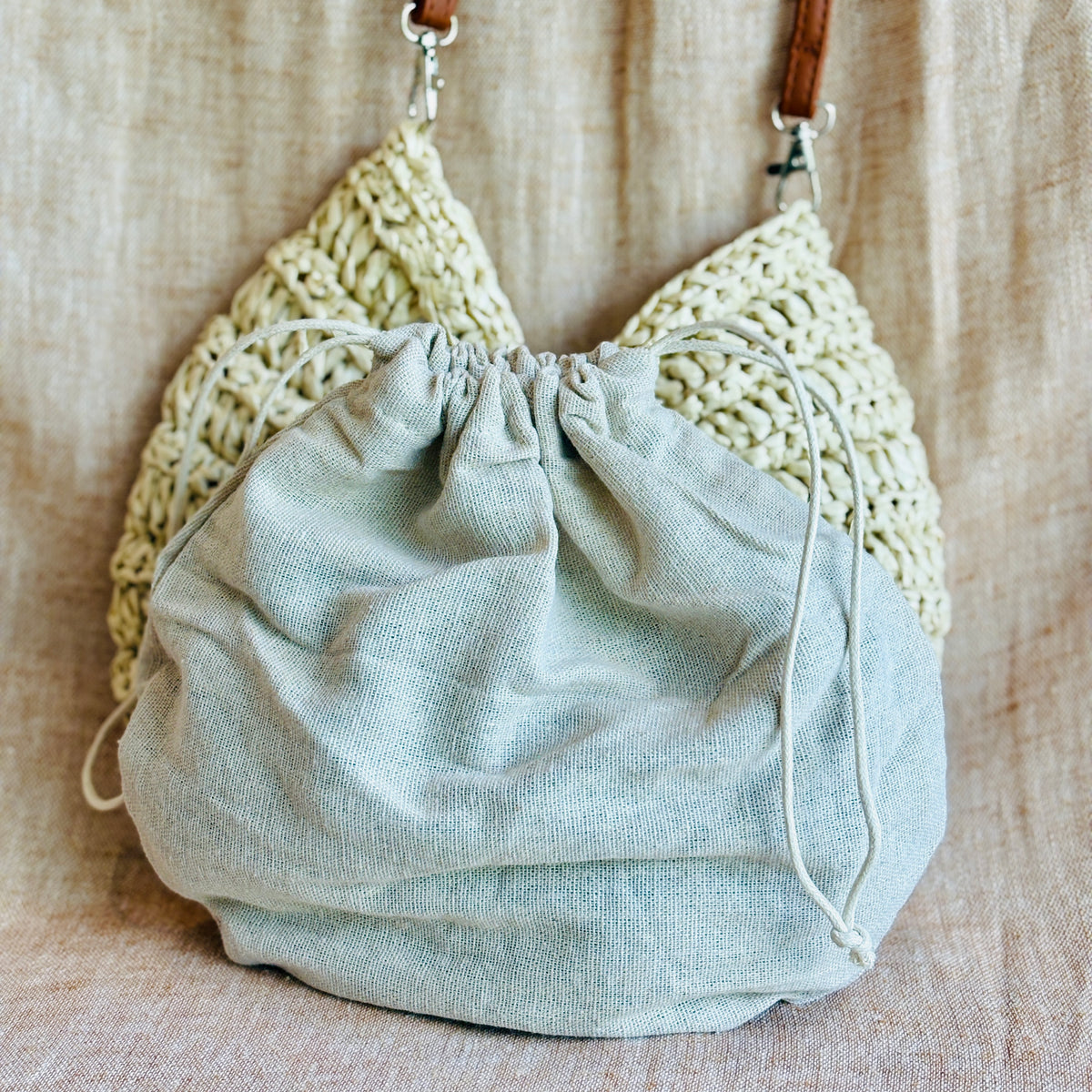 Carbis - Cross body Shell bag