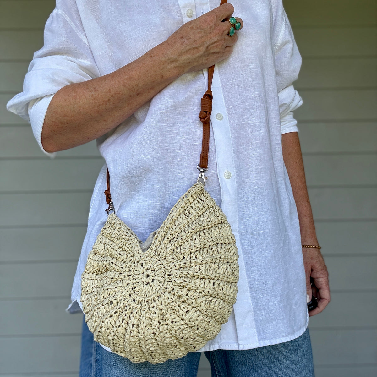Carbis - Cross body Shell bag
