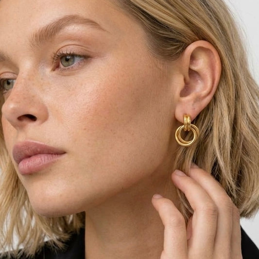 Geneva - Interlocking Hoop Earrings - Gold