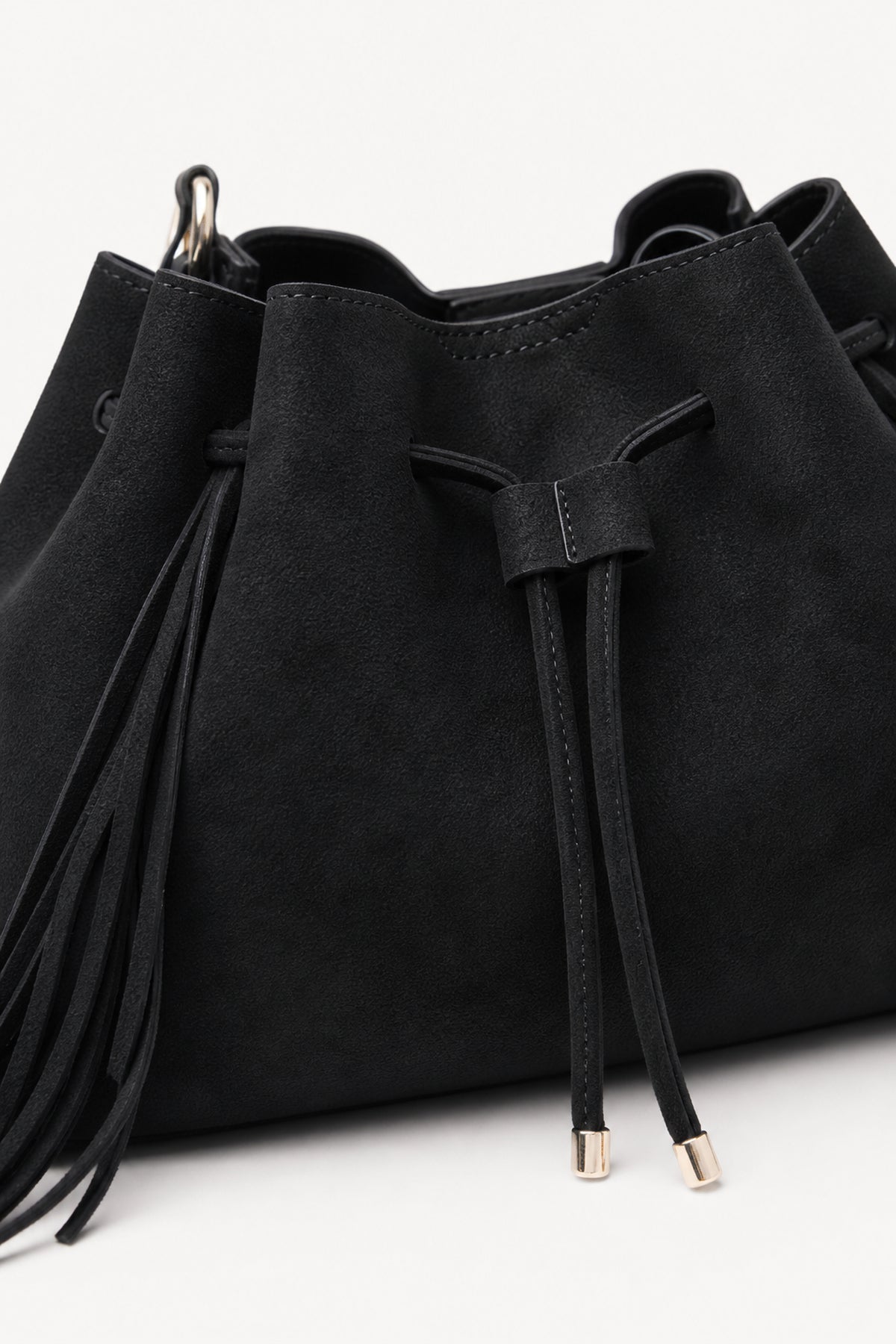 Roma - Fringed drawstring bag - Black